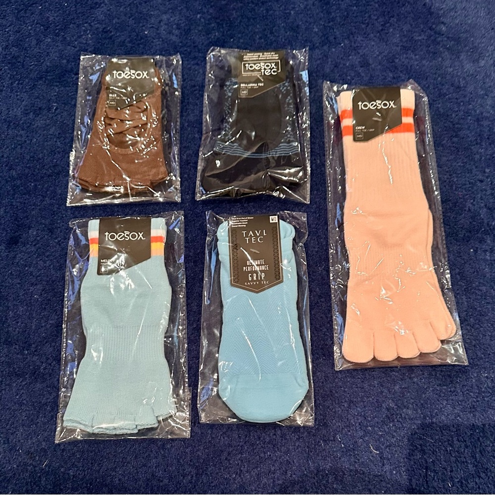 ToeSox Women’s Grip Sock Ser for Yoga or Pilates Multi-Color NEW
